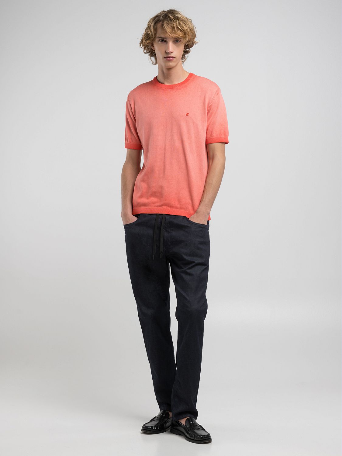 Short-Sleeved Top with Embroidery